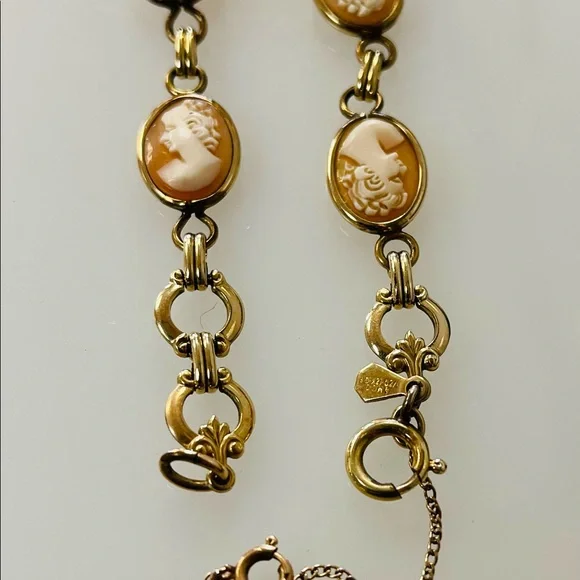Vintage gold filled Cameo link bracelet - Picture 5 of 6